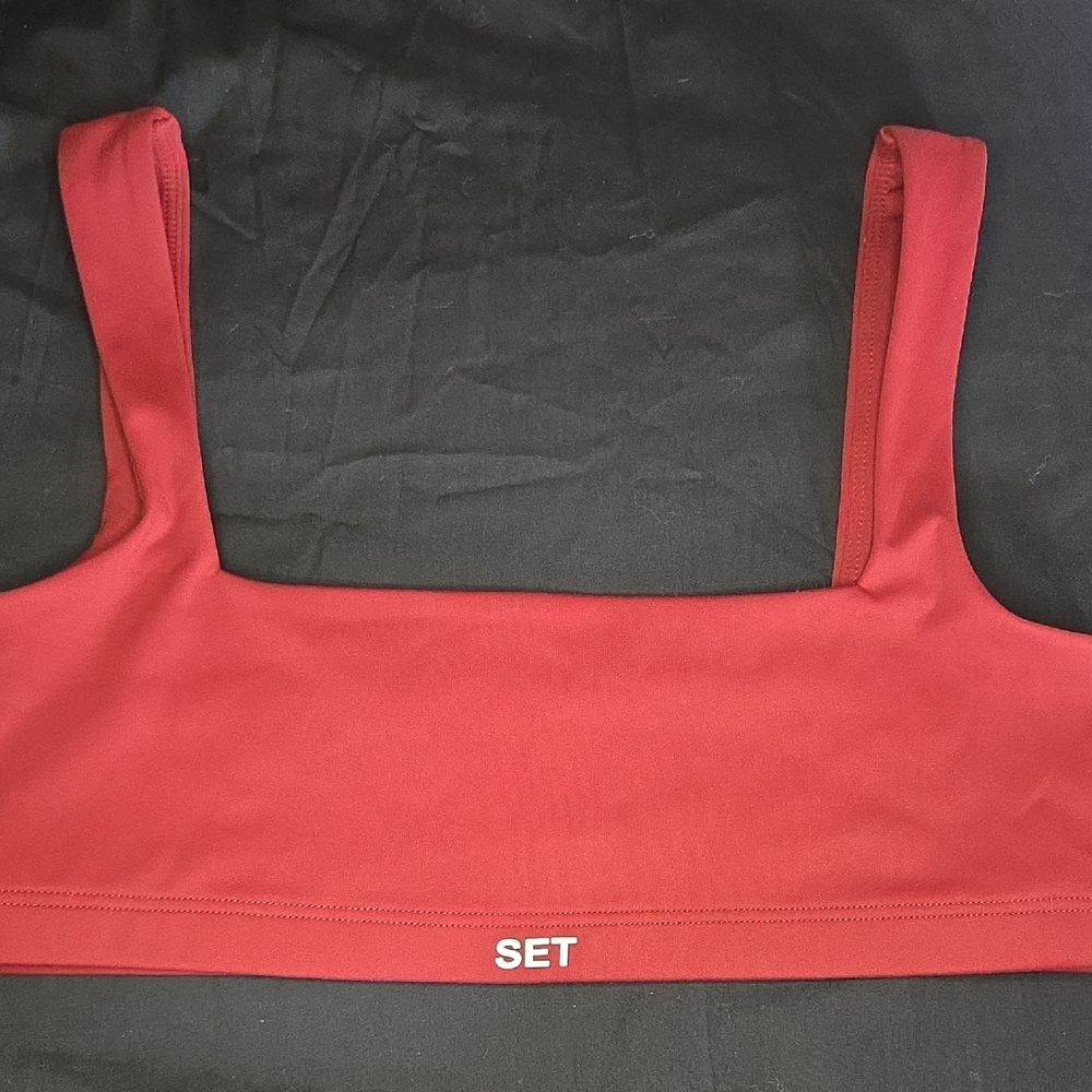 Set Active Red/Orange Top